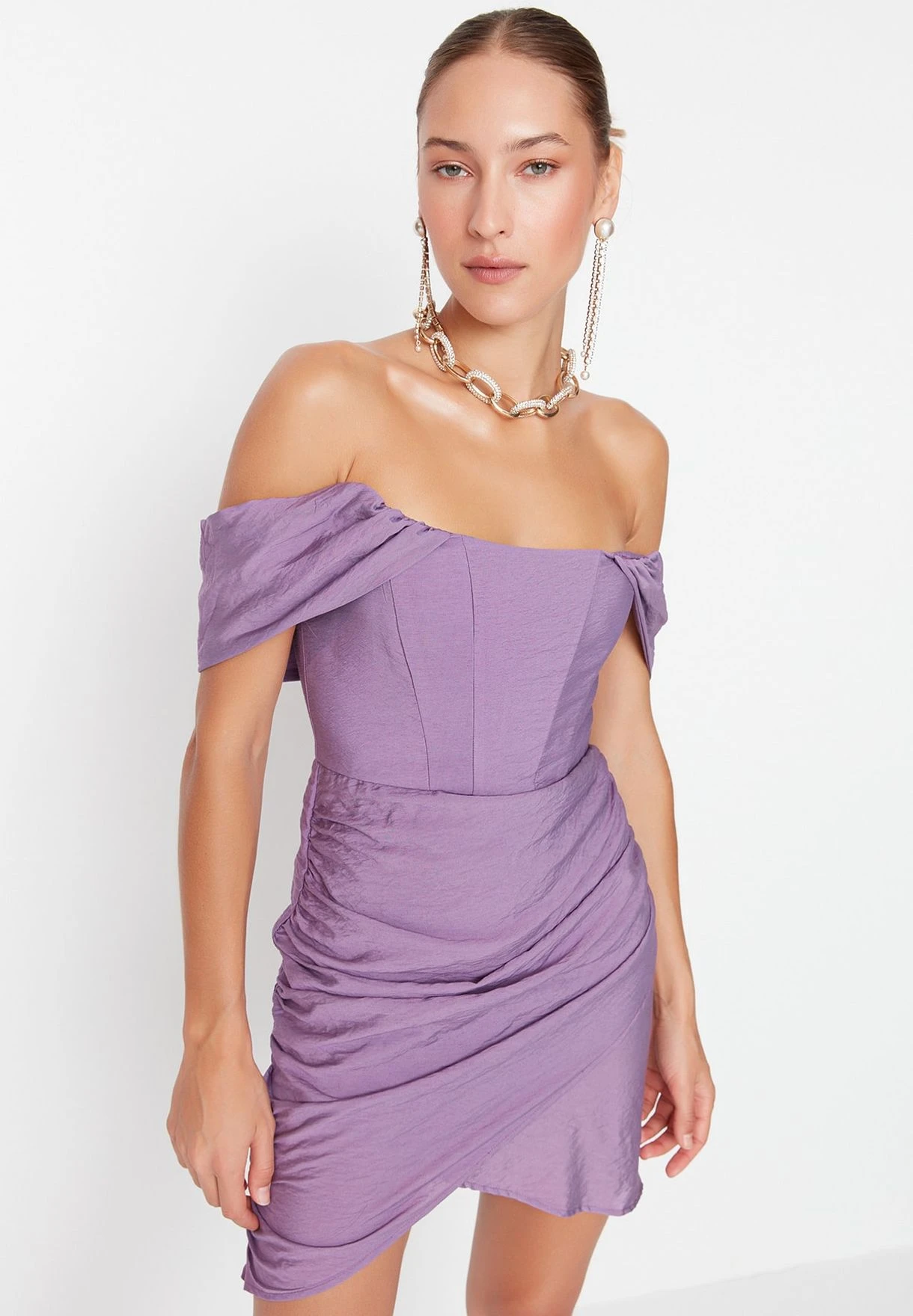 Trendyol Bardot Asymmetric Hem Ruffle Dress 4 Trendyol Bardot Asymmetric Hem Ruffle Dress - Image 4
