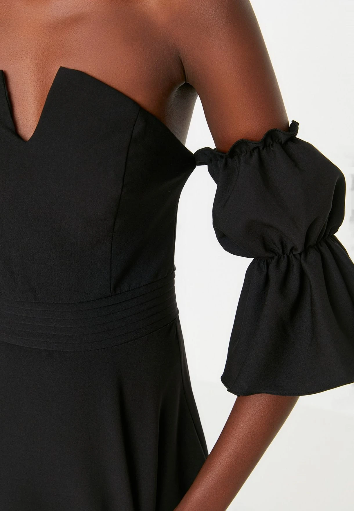 Trendyol Bandeau Skater Dress 4 Trendyol Bandeau Skater Dress - Image 4