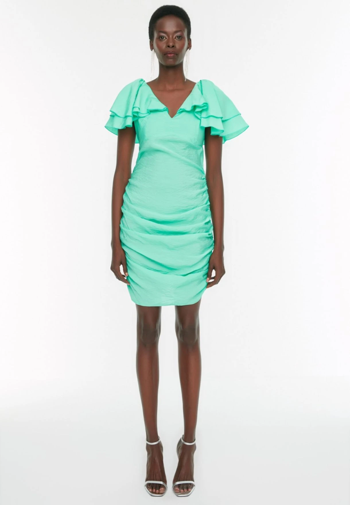 Trendyol Ruffle Detail Pleated Bodycon Dress 4 Trendyol Ruffle Detail Pleated Bodycon Dress - Image 4