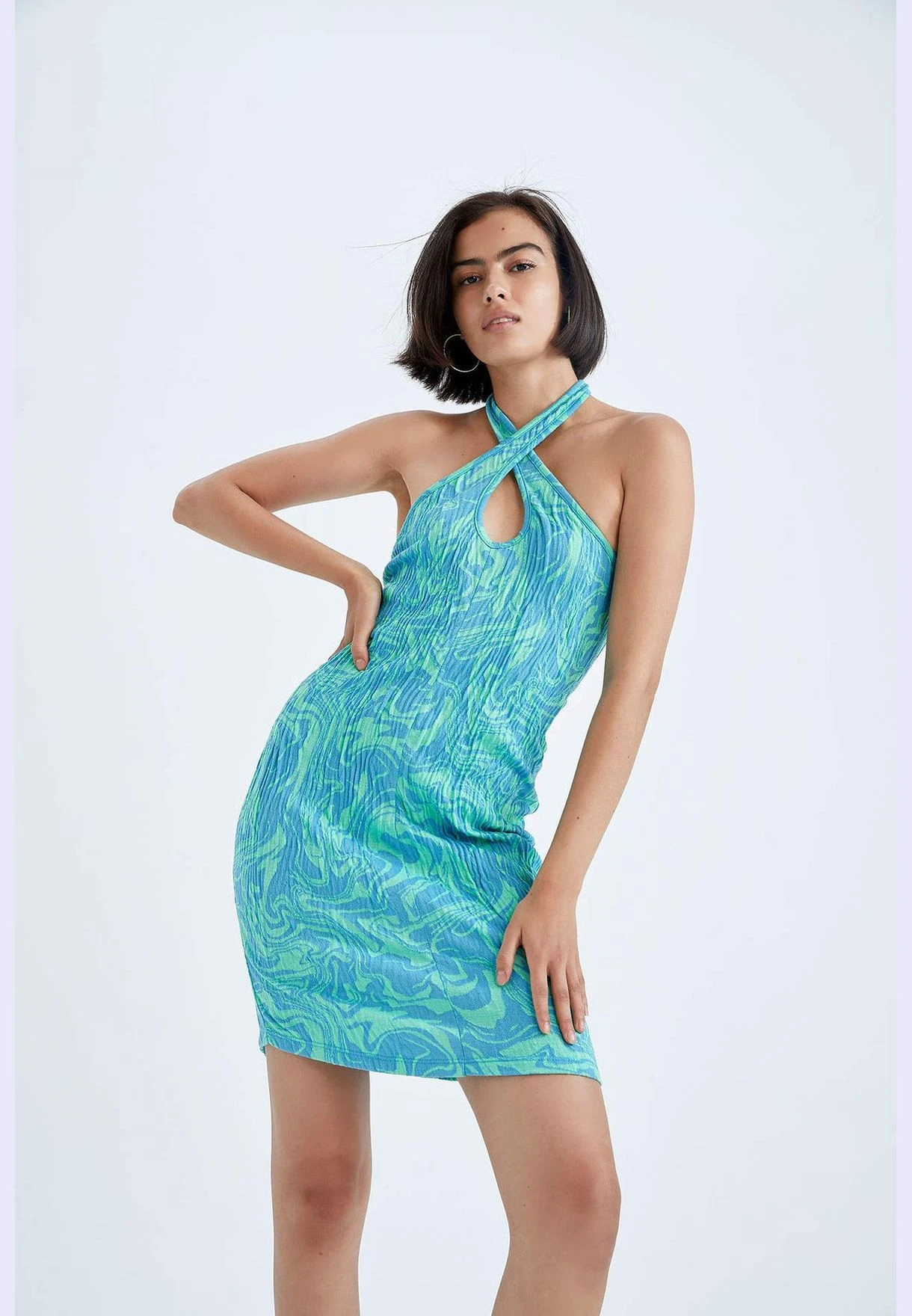 DeFacto Woman Bodycon Wrap Short Sleeve Knitted Dress 4 DeFacto Woman Bodycon Wrap Short Sleeve Knitted Dress - Image 4