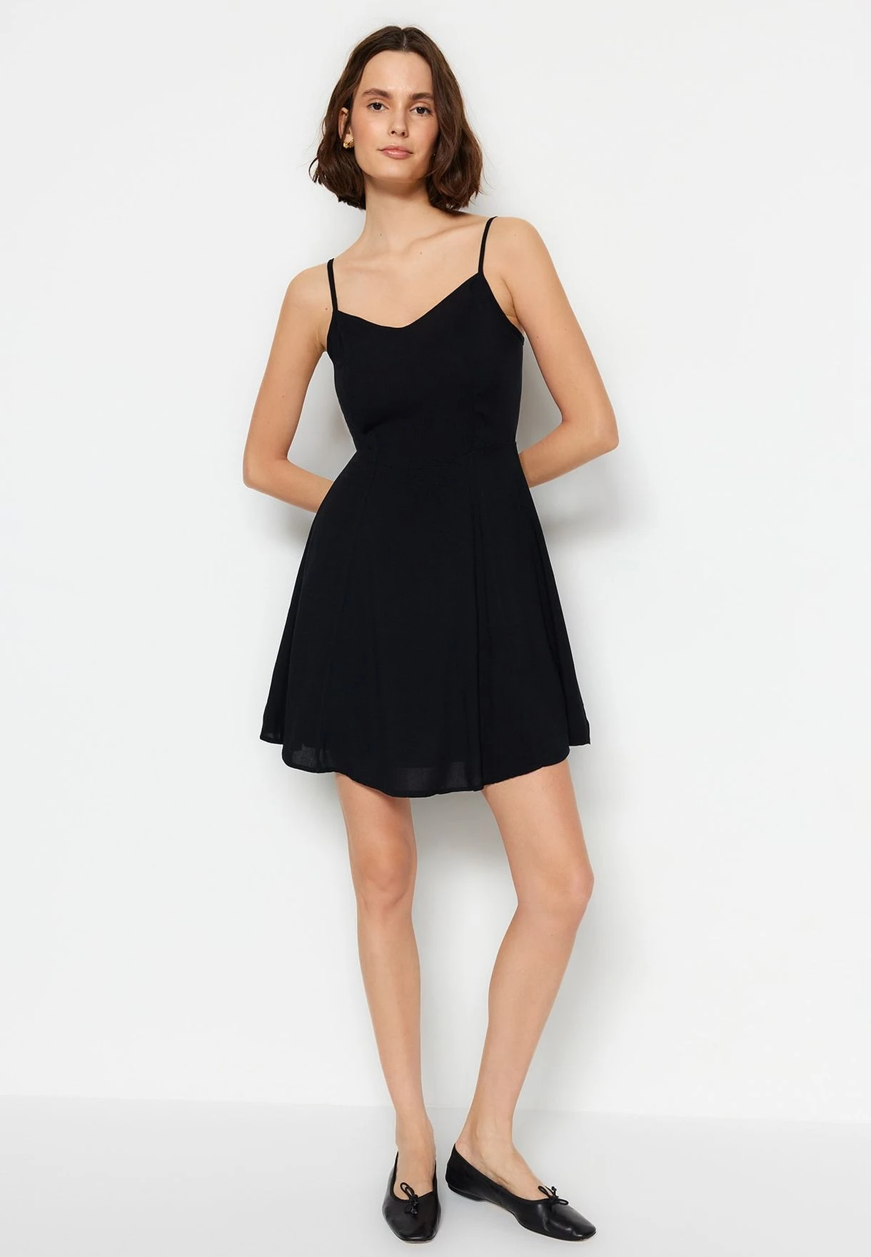 Trendyol Strap Detail Dress 4 Trendyol Strap Detail Dress - Image 4