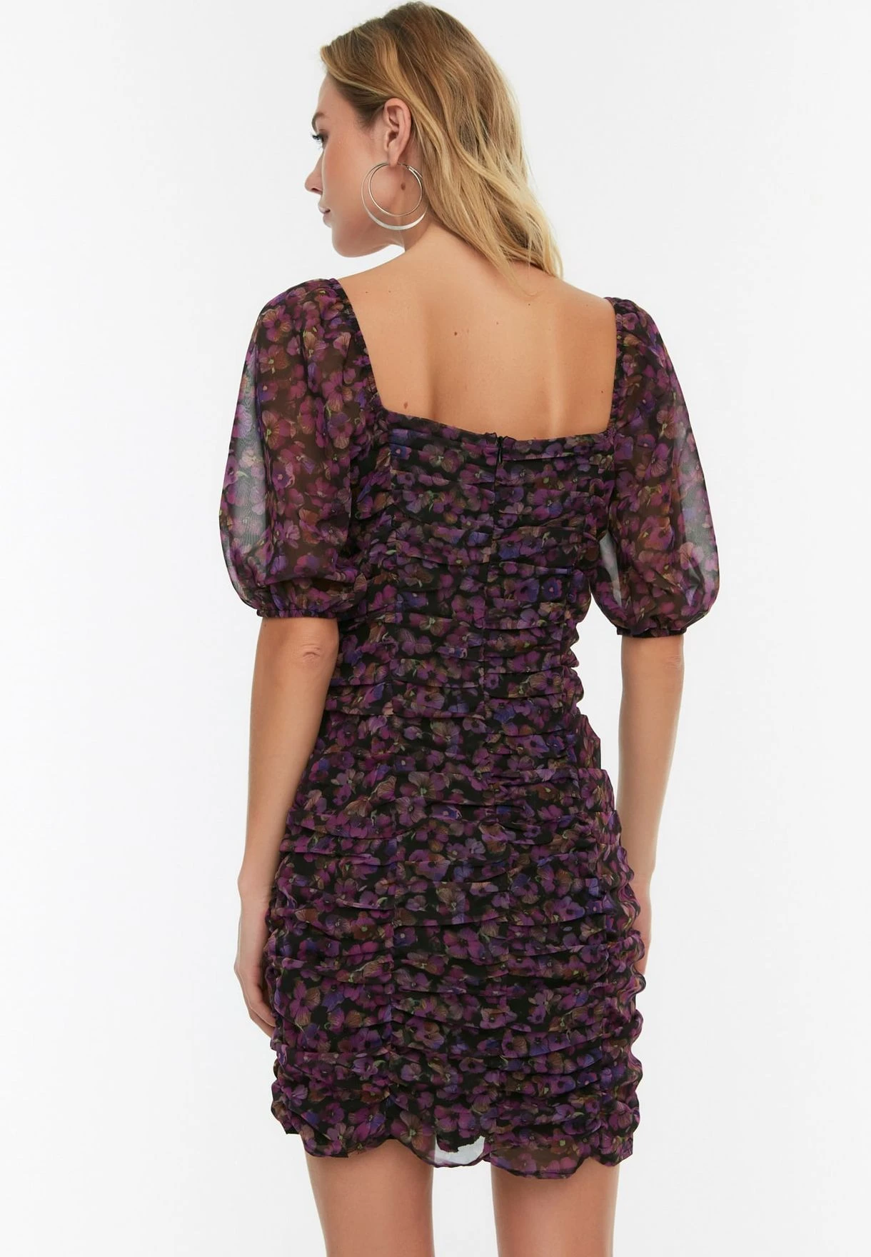 Trendyol Floral Print Pleated Square Neck Dress 5 Trendyol Floral Print Pleated Square Neck Dress - Image 5