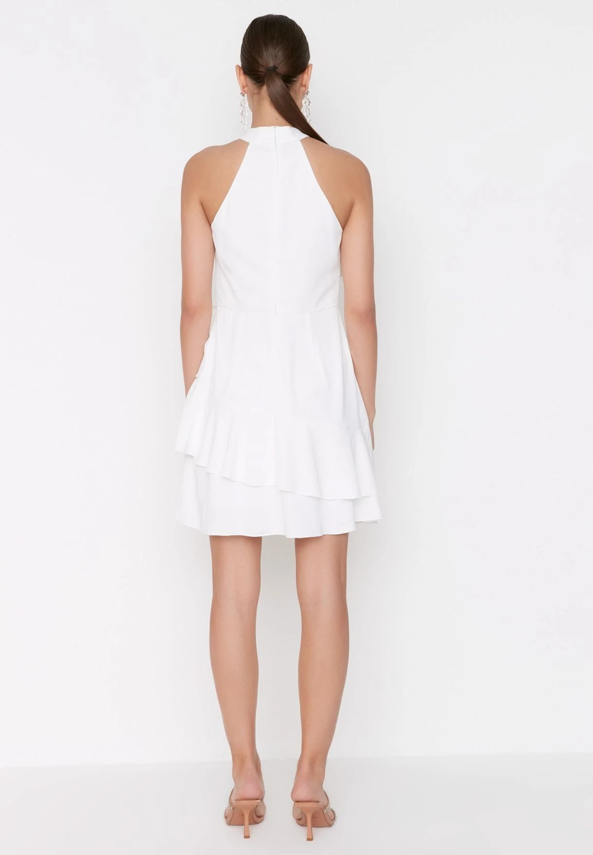 Trendyol Halter Neck Ruffle Detail Layered Dress 5 Trendyol Halter Neck Ruffle Detail Layered Dress - Image 5