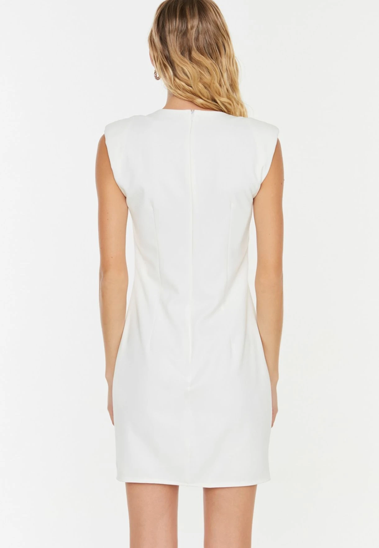 Trendyol Button Cut Out Detail Dress 5 Trendyol Button Cut Out Detail Dress - Image 5
