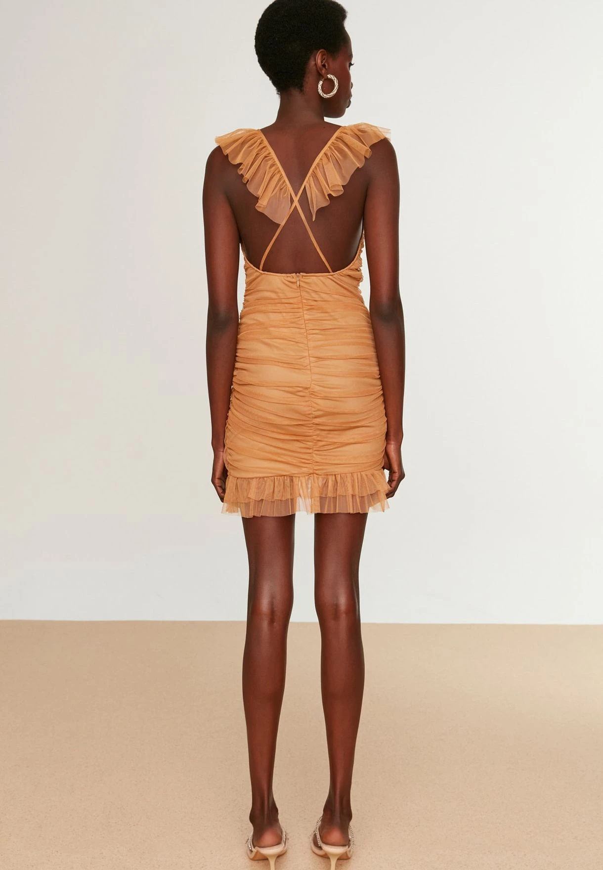 Trendyol Open Back Strappy Tulle Detail Pleated Dress 5 Trendyol Open Back Strappy Tulle Detail Pleated Dress - Image 5