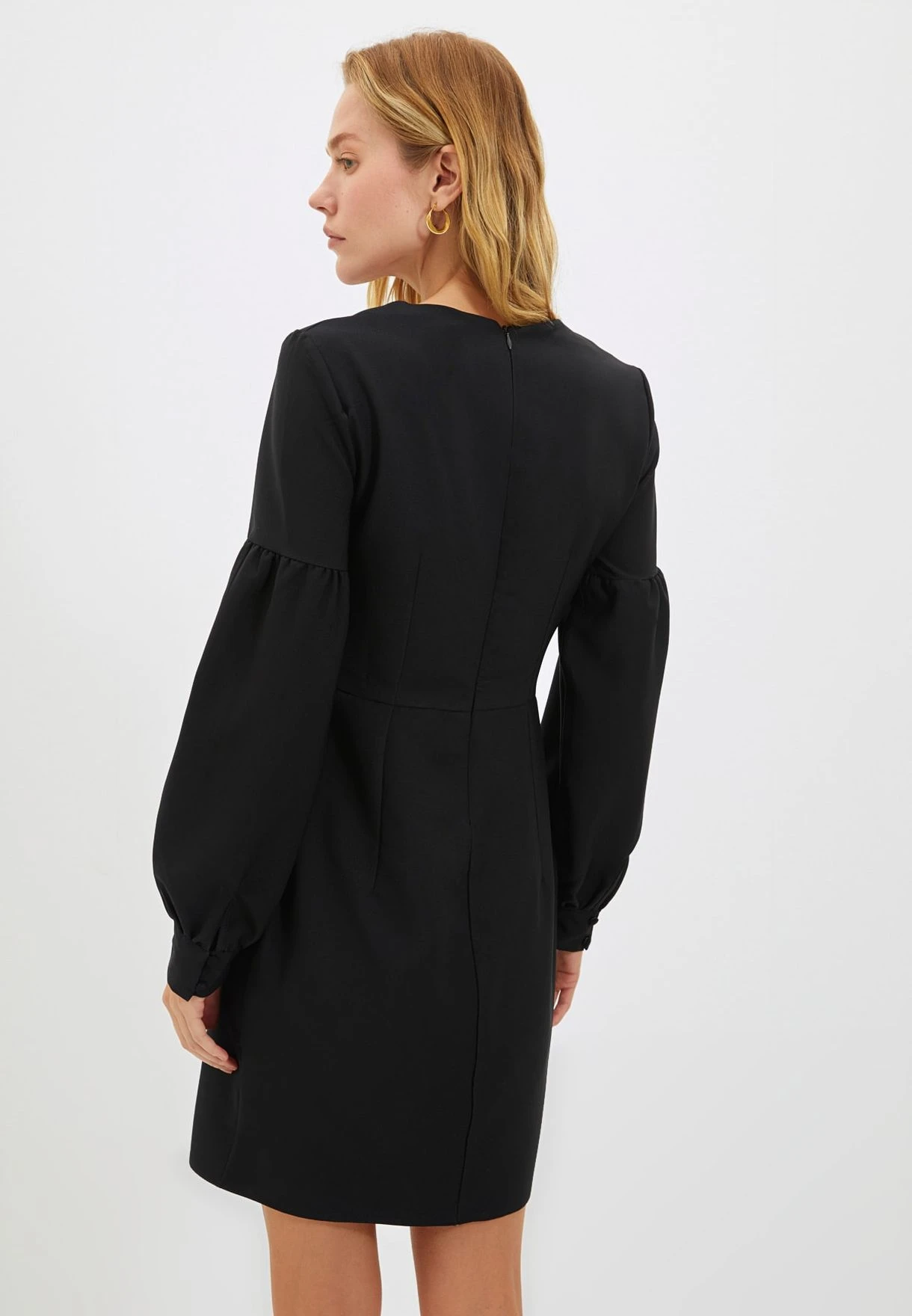 Trendyol Balloon Sleeve Knitted Dress 5 Trendyol Balloon Sleeve Knitted Dress - Image 5