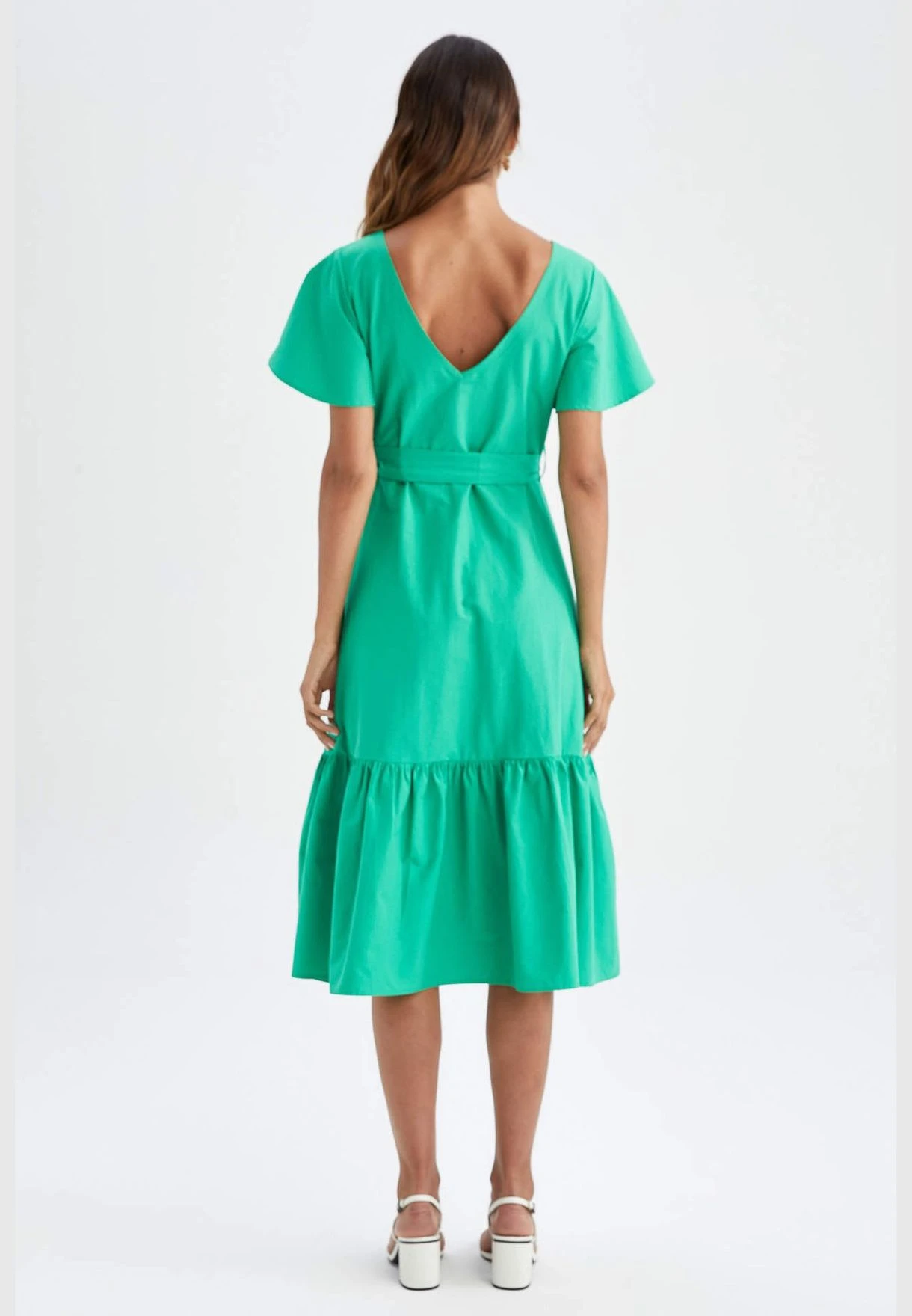 DeFacto Woman Tiered V-Neck Short Sleeve Woven Dress 5 DeFacto Woman Tiered V-Neck Short Sleeve Woven Dress - Image 5