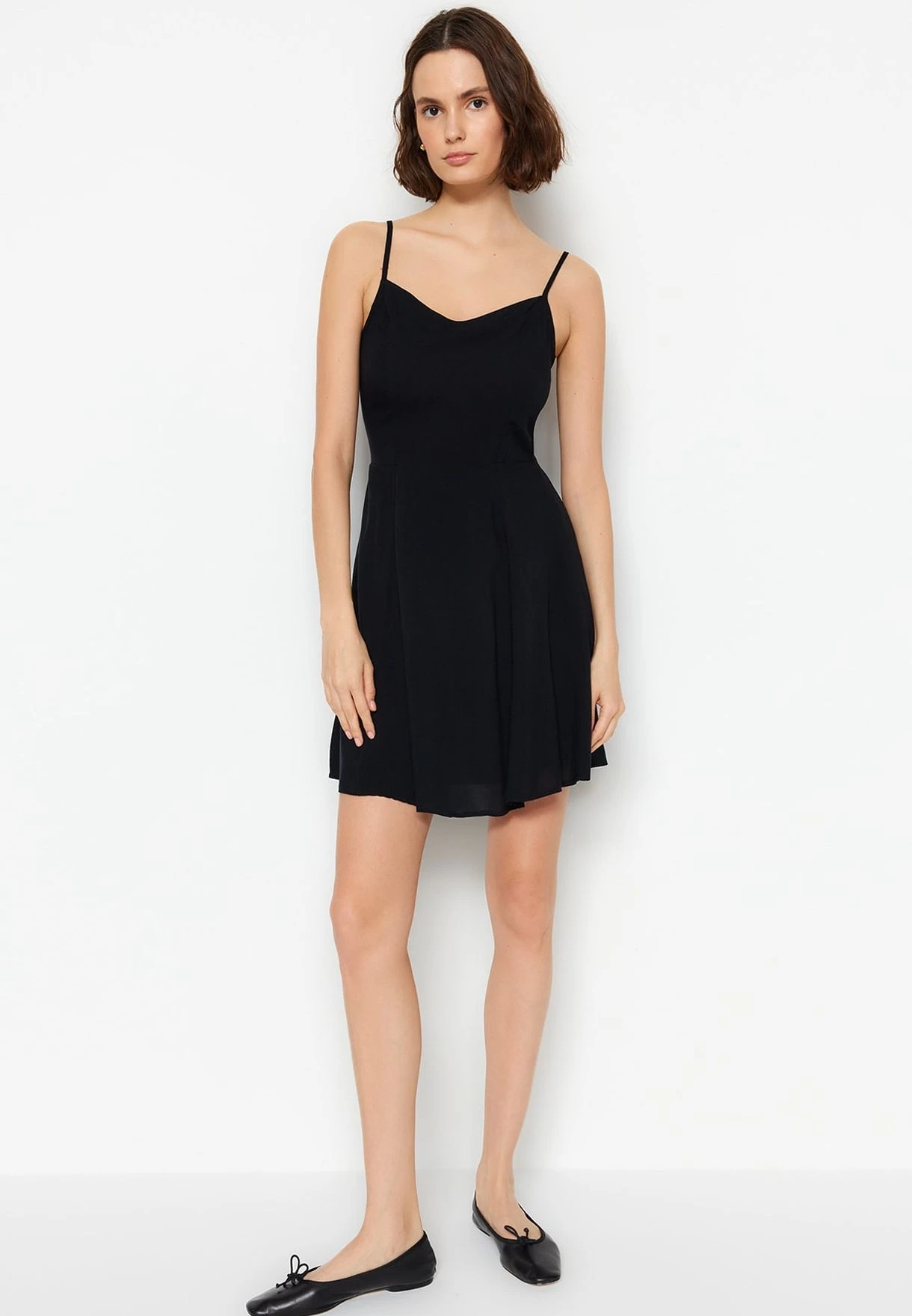 Trendyol Strap Detail Dress 5 Trendyol Strap Detail Dress - Image 5