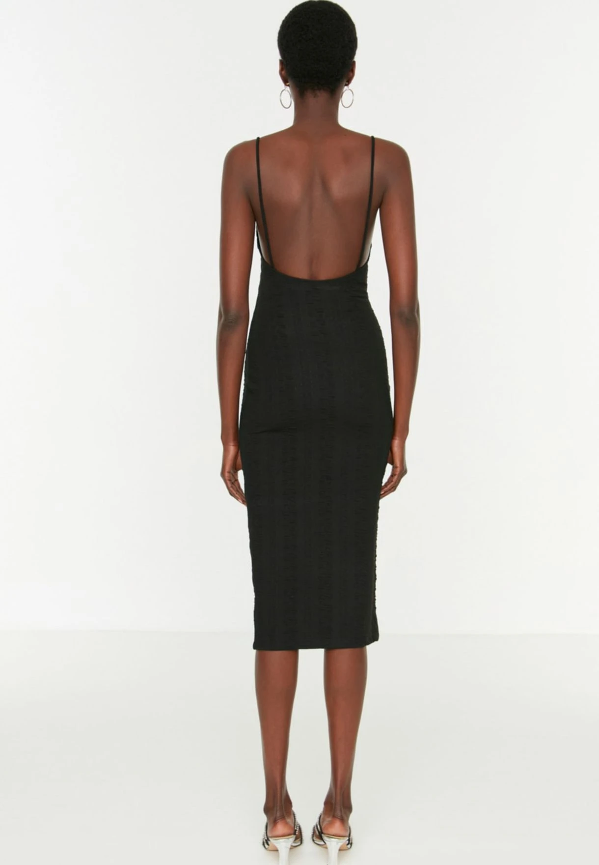 Trendyol Plunge Neck Strappy Knitted Dress 5 Trendyol Plunge Neck Strappy Knitted Dress - Image 5