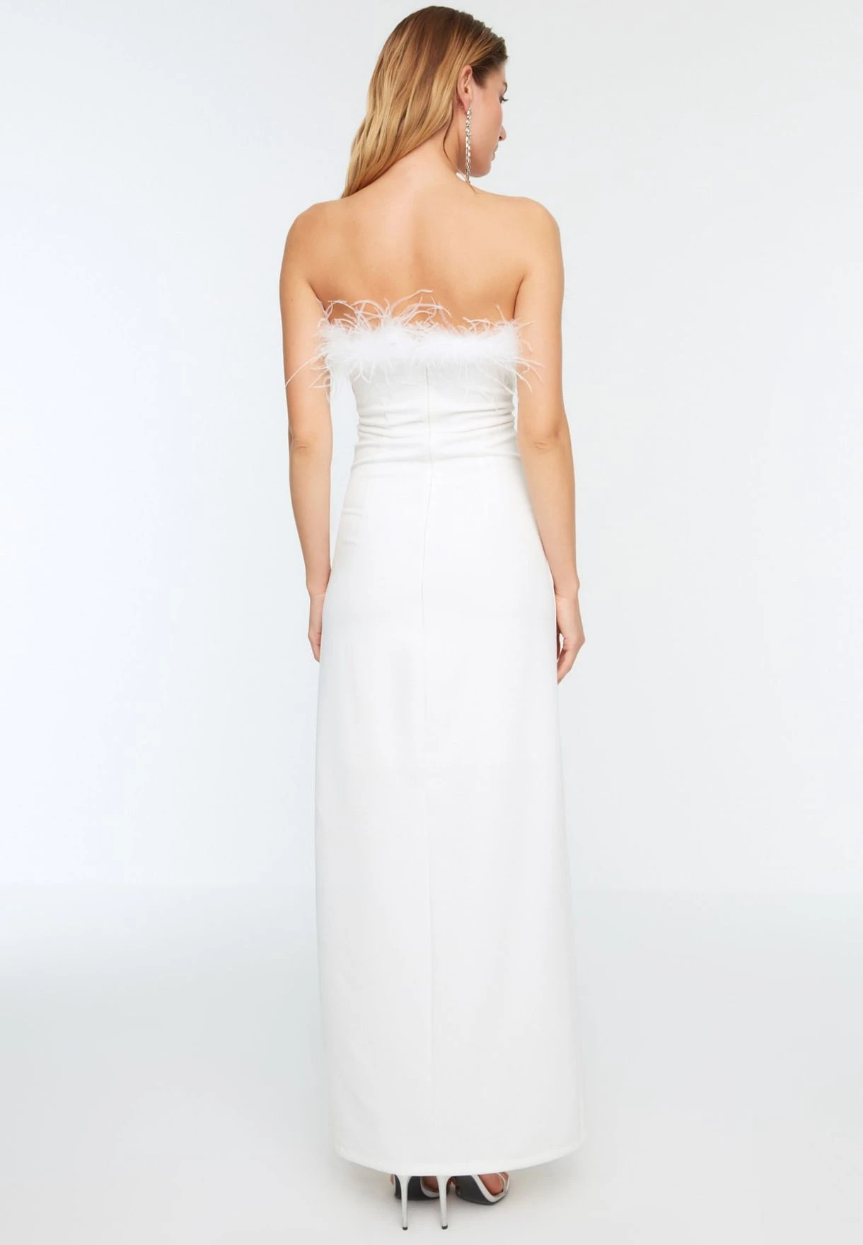 Trendyol Front Split Bardot Fur Detail Dress 5 Trendyol Front Split Bardot Fur Detail Dress - Image 5