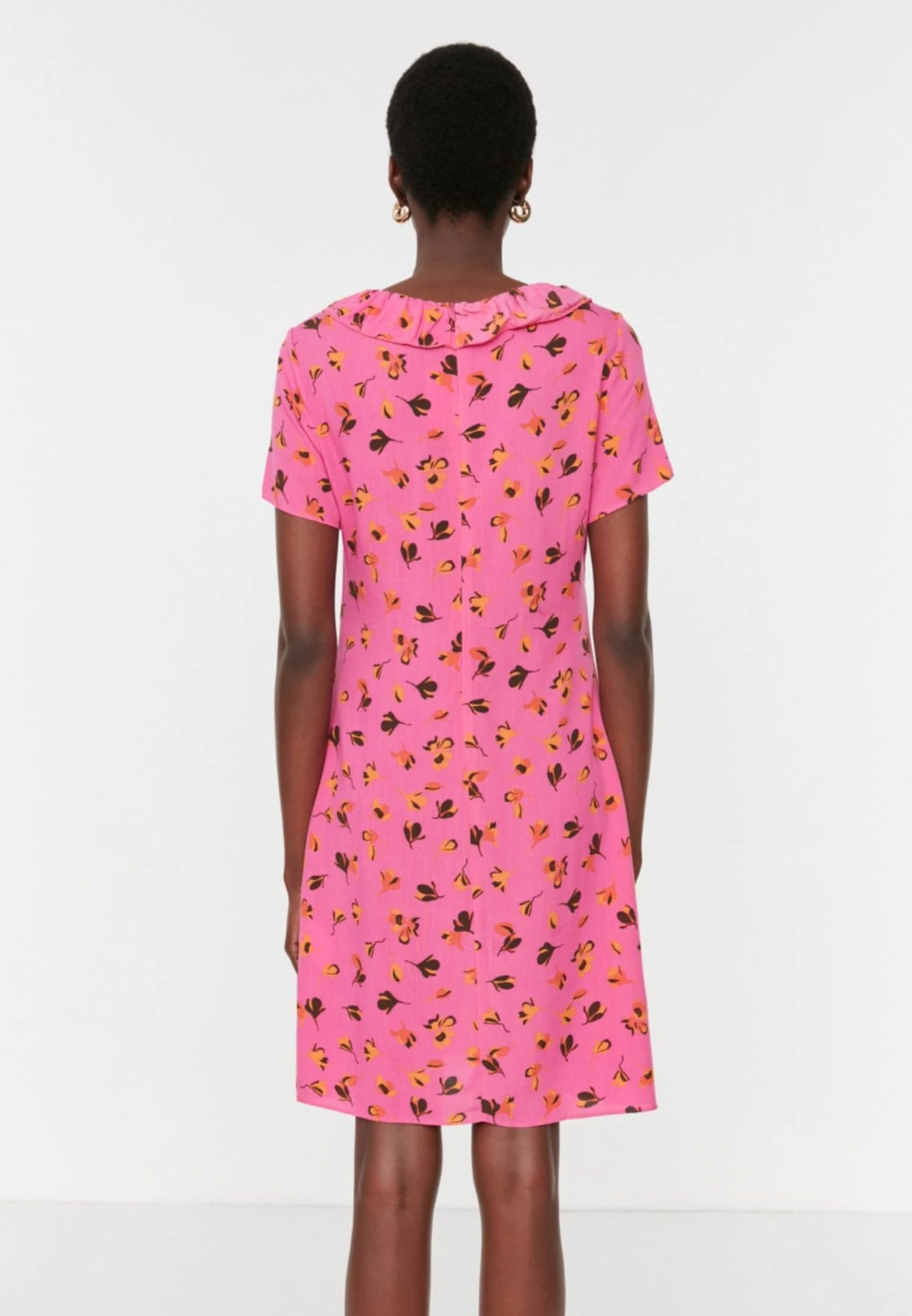 Trendyol Printed Ruffle Detail Dress 5 Trendyol Printed Ruffle Detail Dress - Image 5