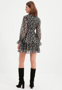 Trendyol Ruffle Detail Dress -Silk Bloom Dresses Store 6 zoom desktop 31