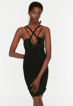 Trendyol Halter Neck Strappy Bodycon Dress 14 Trendyol Halter Neck Strappy Bodycon Dress -Silk Bloom Dresses Store 6 zoom desktop 44