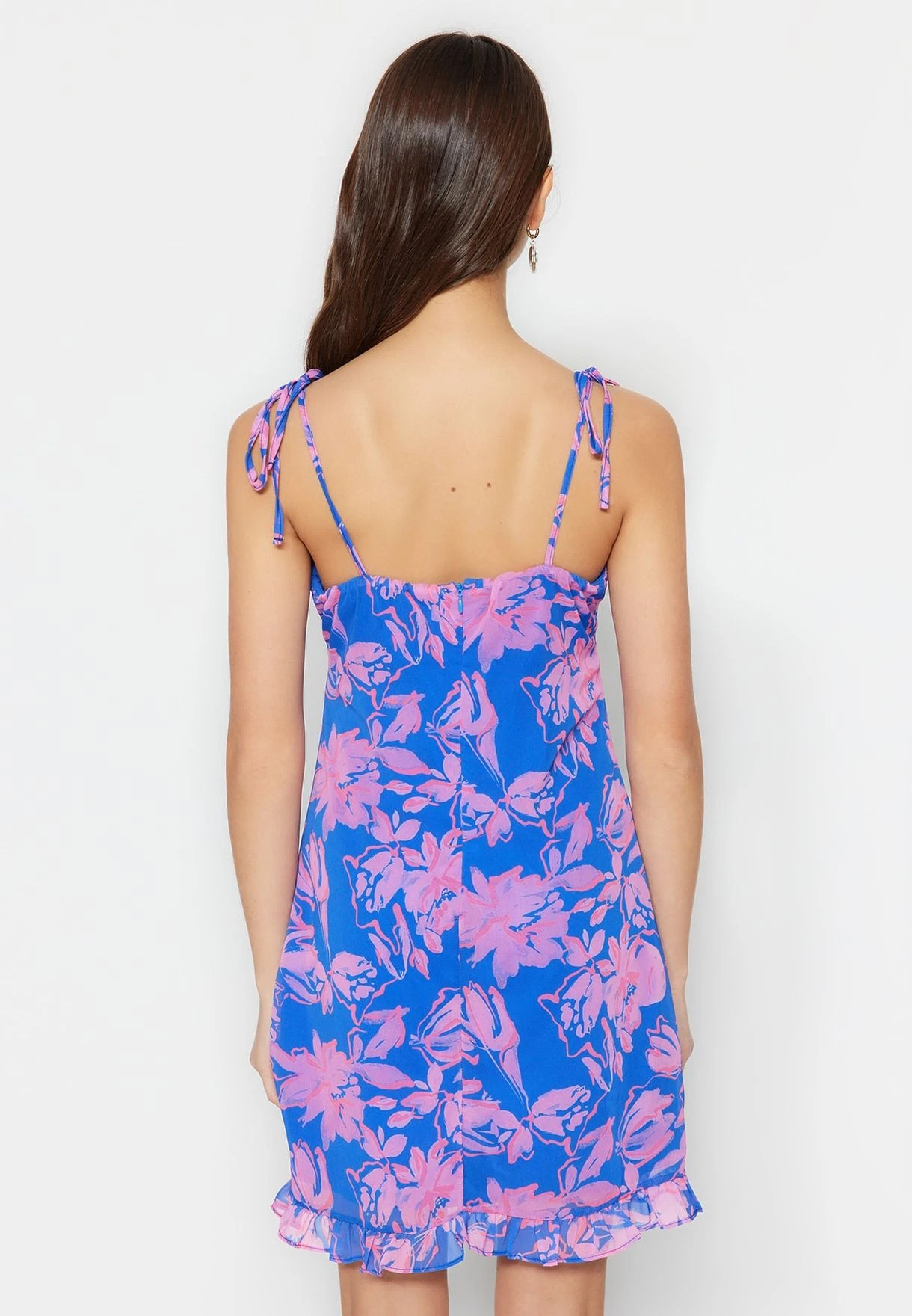 Trendyol Floral Print Ruffle Hem Dress 6 Trendyol Floral Print Ruffle Hem Dress - Image 6