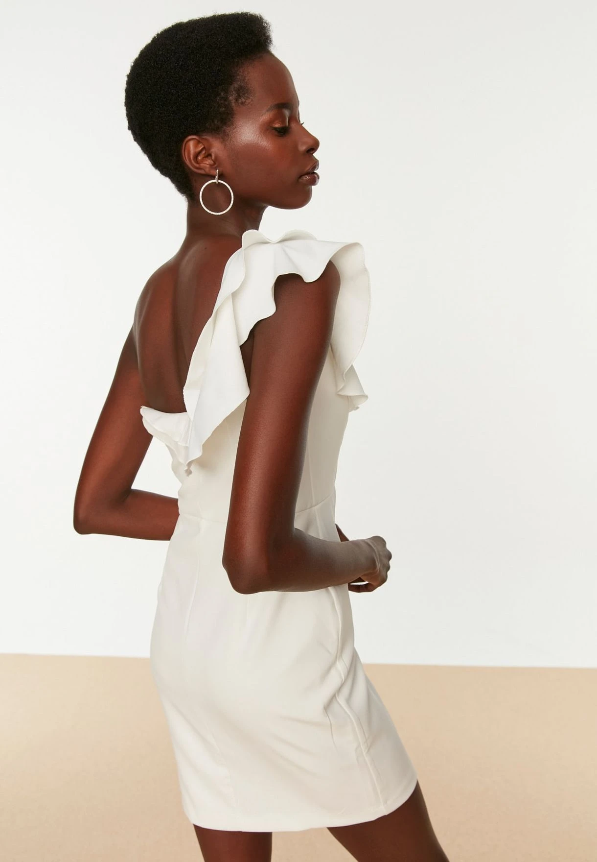 Trendyol One Shoulder Slit Hem Ruffle Detail Dress 9 Trendyol One Shoulder Slit Hem Ruffle Detail Dress - Image 9